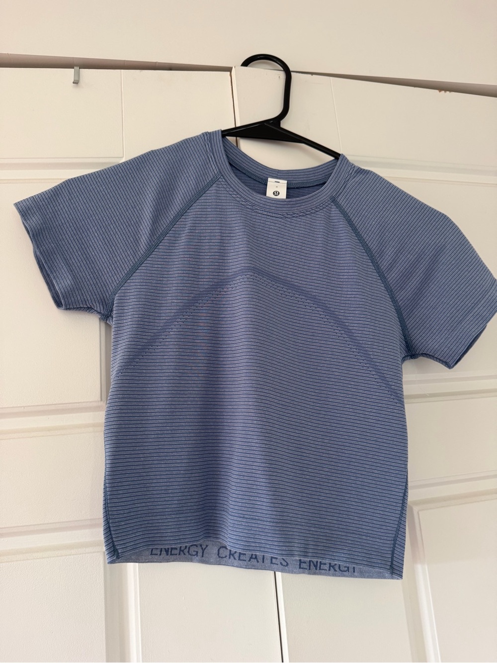 lululemon Short Sleeve Cropped Tee